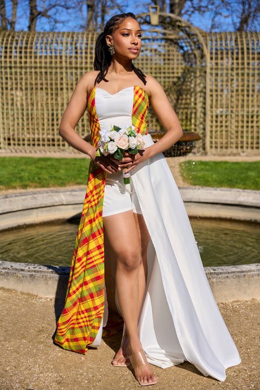 Ensemble Robe Bustier ouverte et short forme trapèze fendu et drapé Madras Ensemble Robe Bustier ouverte et short forme trapèze fendu et drapé Madras