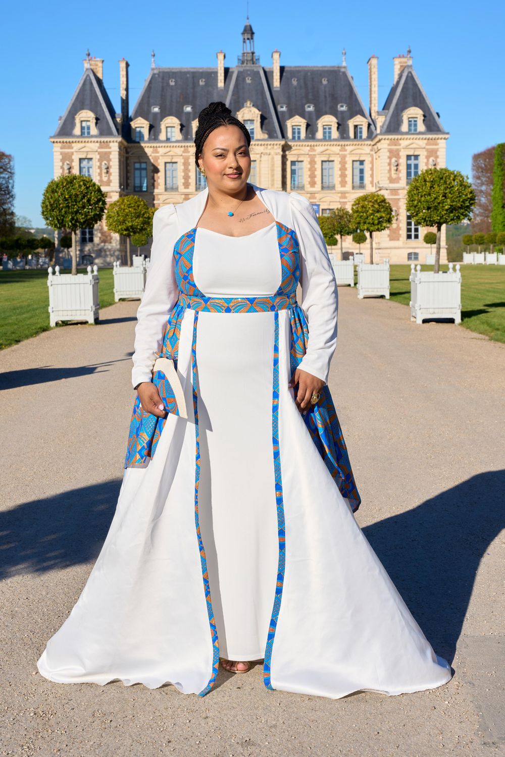 Robe asymétrique volumineux fendu drapé wax pailleté