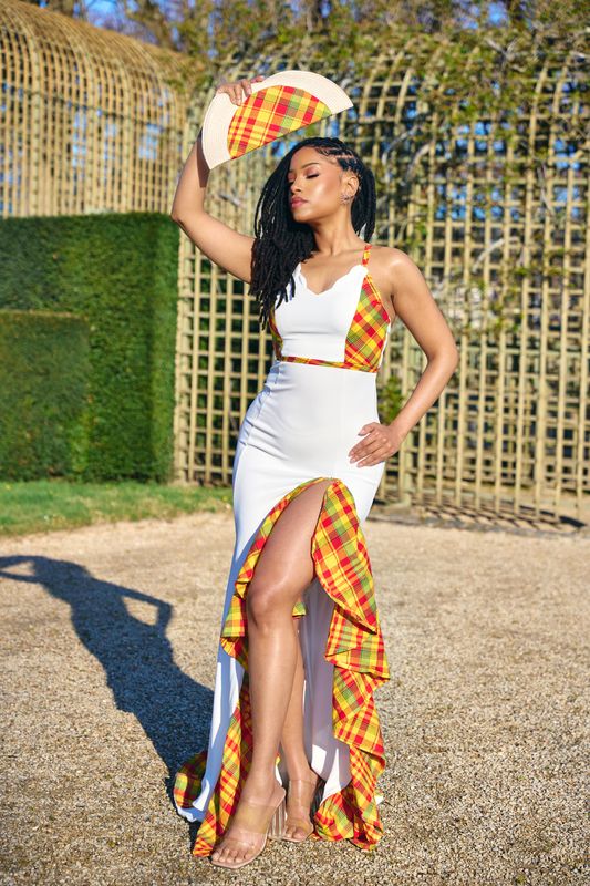 Robe de Mariée madras et cape assortie Robe de Mariée madras et cape assortie