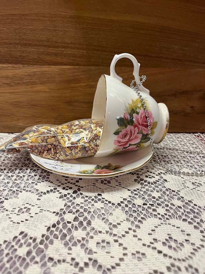 Bird Feeder Tea Cup Set