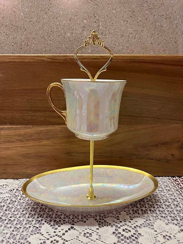 Single Tier Tea Cup and Cookie Set