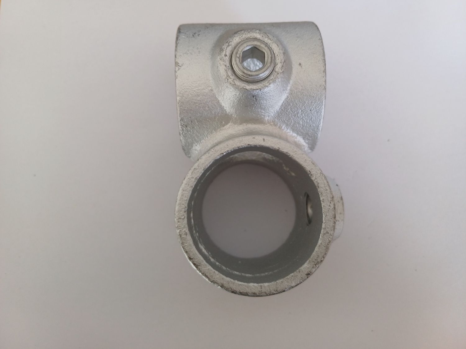 Offset Crossover AIS28