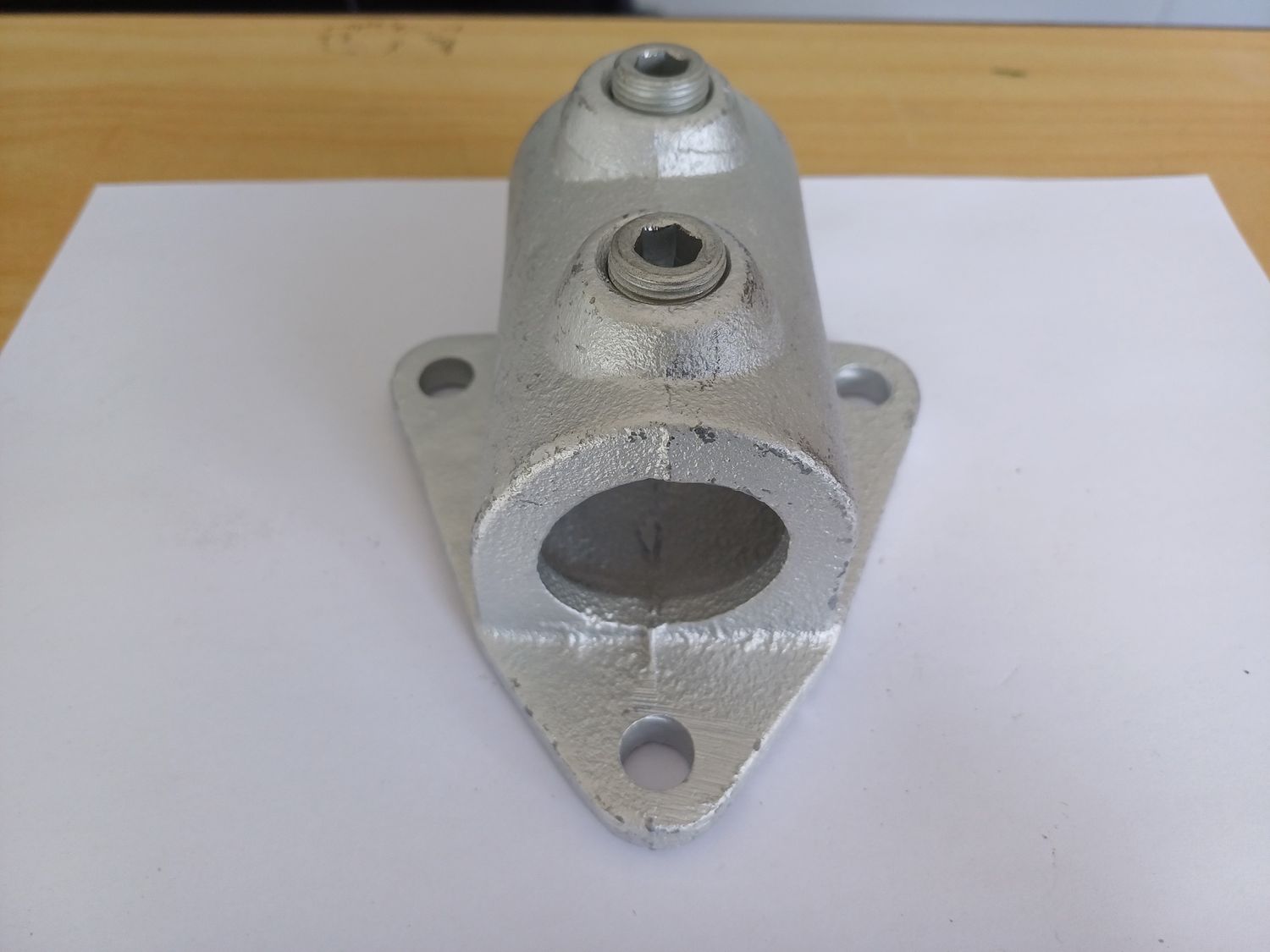 Side Mount Flange AIS15