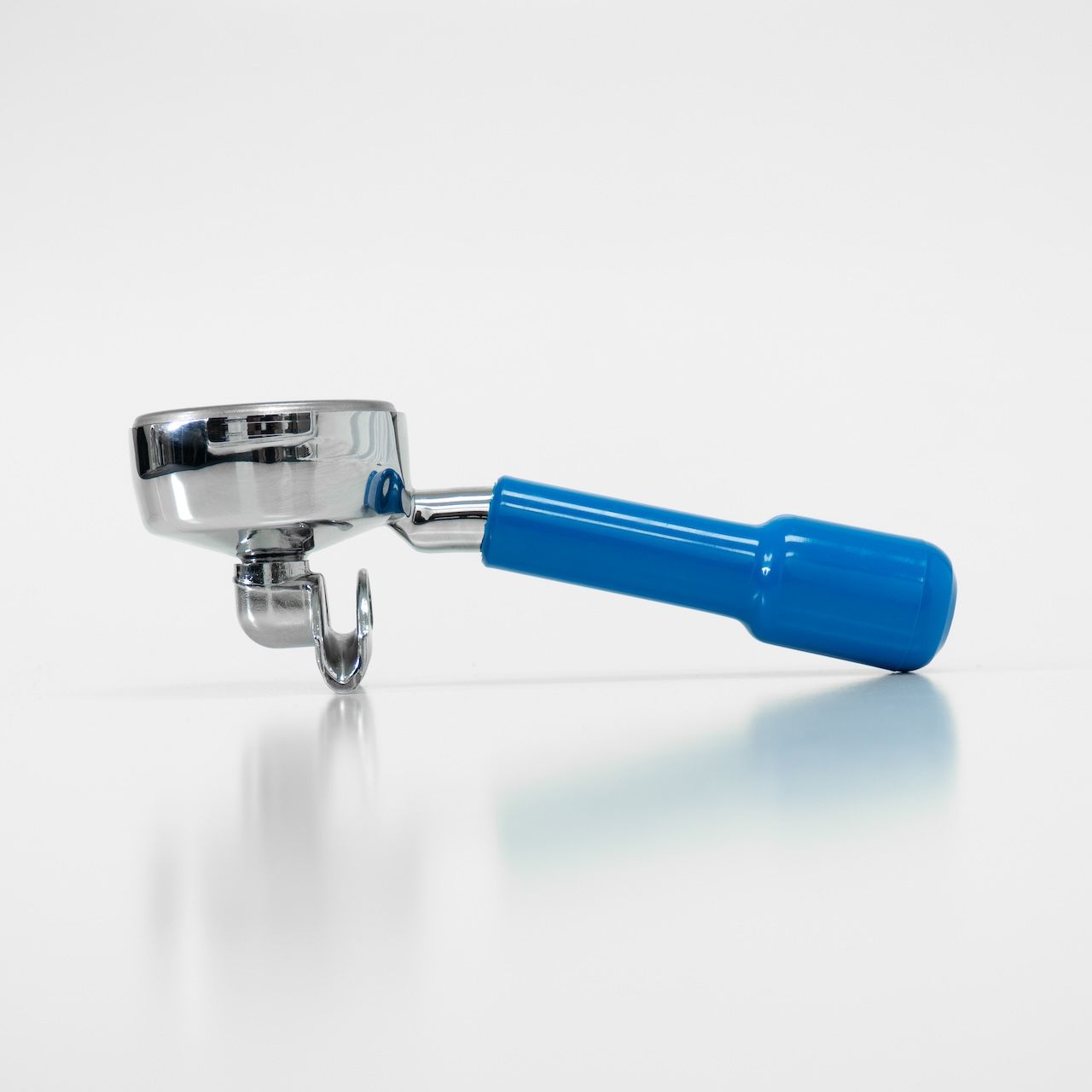 E61 Big Head Portafilter with M10 &#39;Shiny Blue&#39; Handle Complete with 21Gr basket
