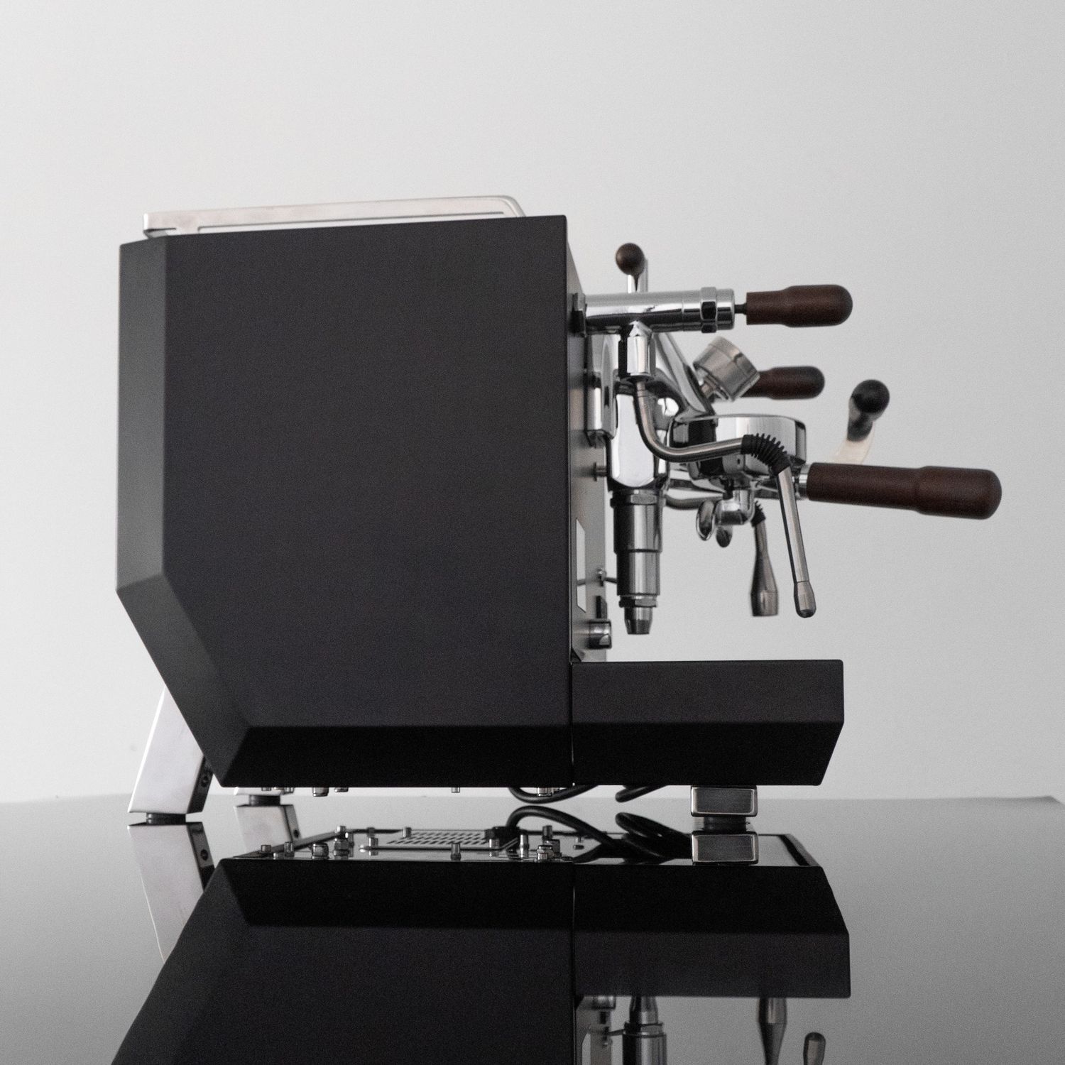 1gr Torre Adele Matte Black With Wood Coffee Machine