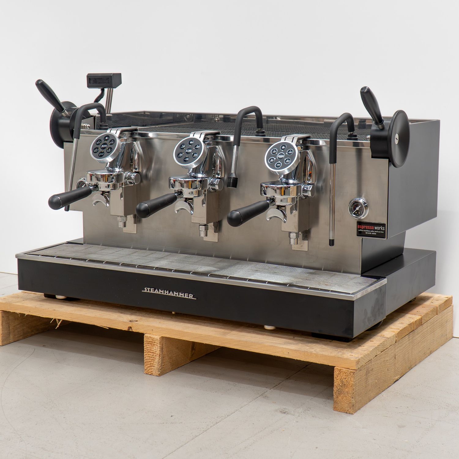 XLVI 3 Group Steamhammer Black