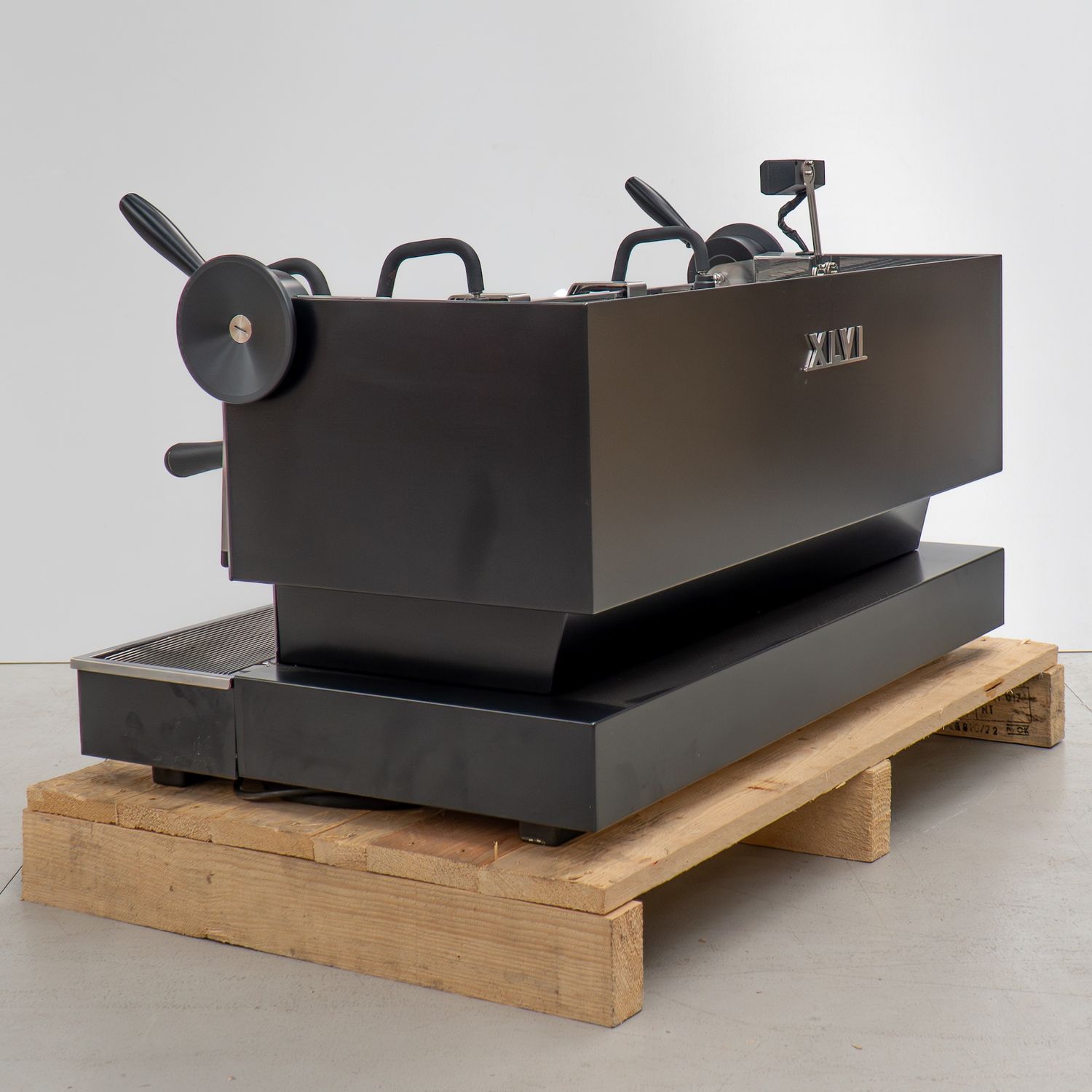 XLVI 3 Group Steamhammer Black