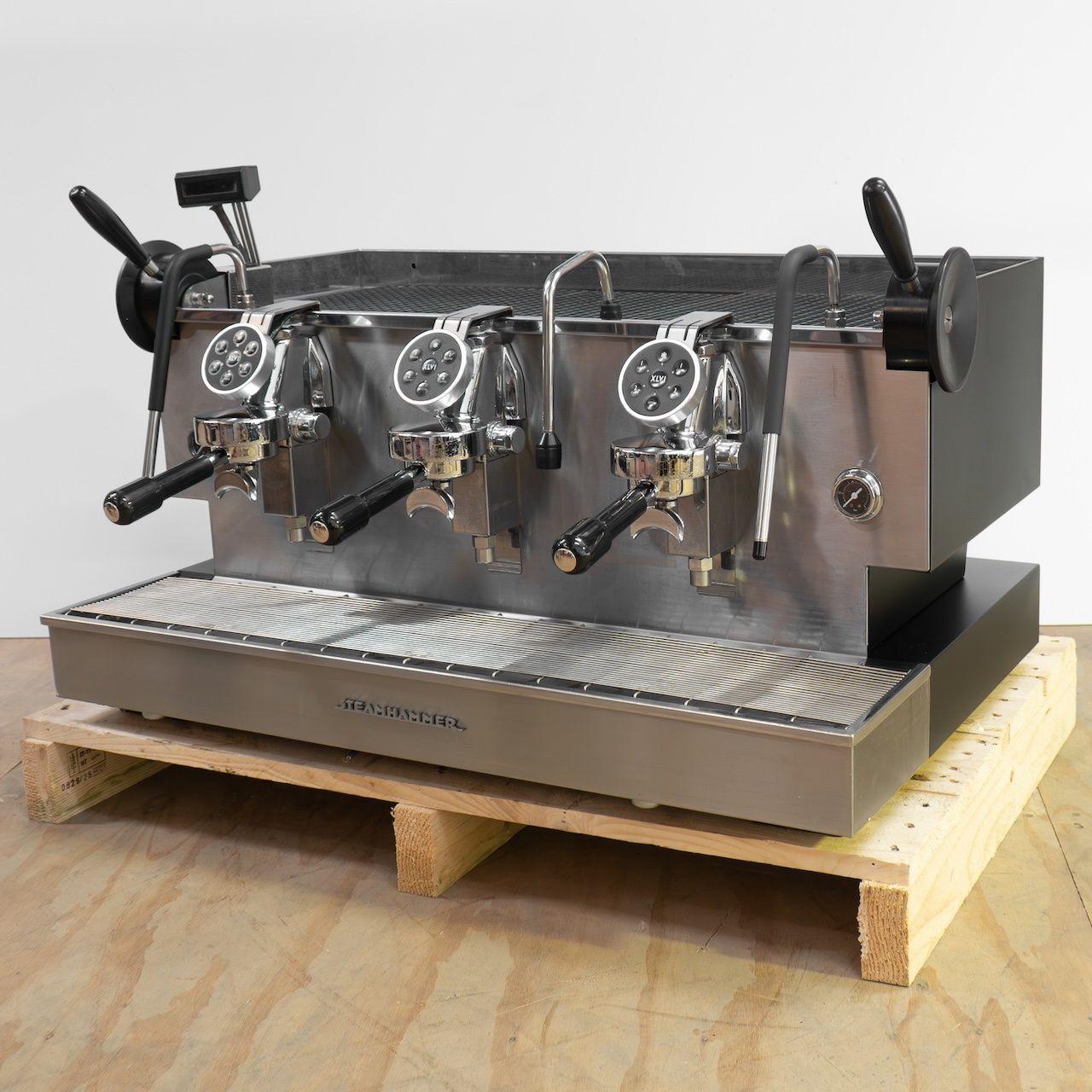 3gr XLVI Steamhammer Coffee Machine — Black &amp; Stainless Steel (pre-owned)