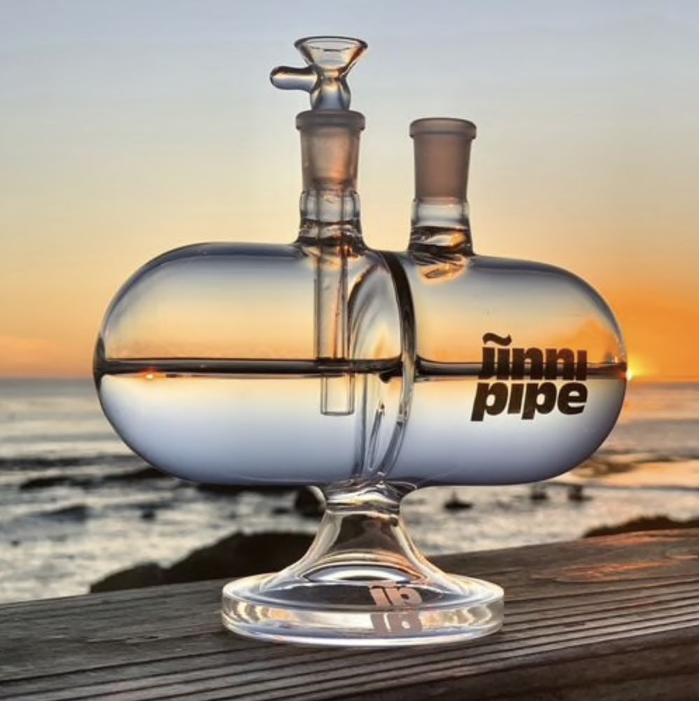 Jinni Pipe - 7&quot; Infinity Gravity Water Pipe