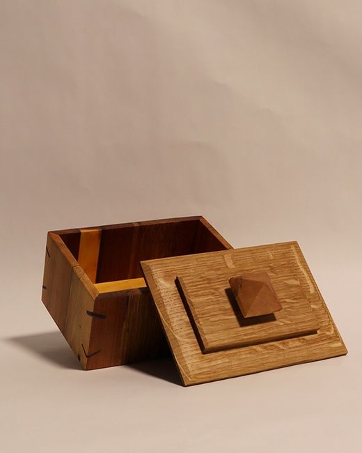 MED. Box, 1, Dwain Naragon