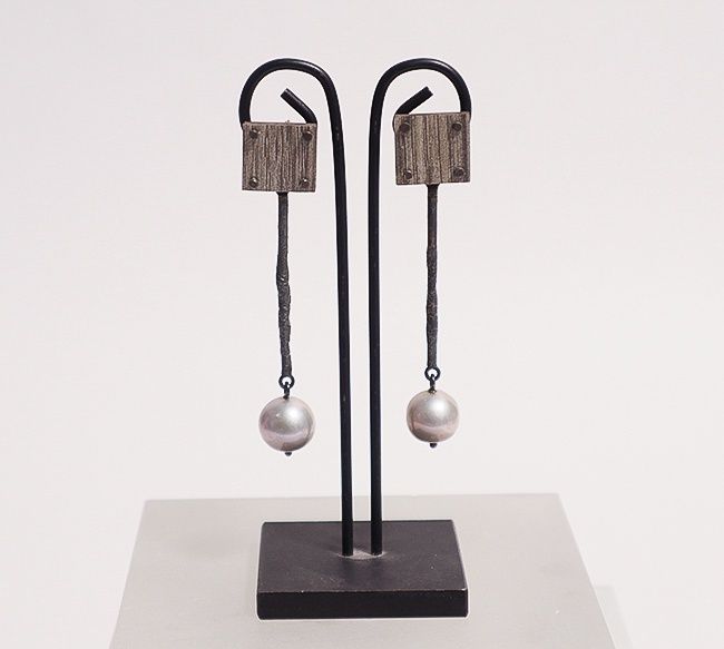 Roger Rimel, Laminate/SS/Pearl Earrings