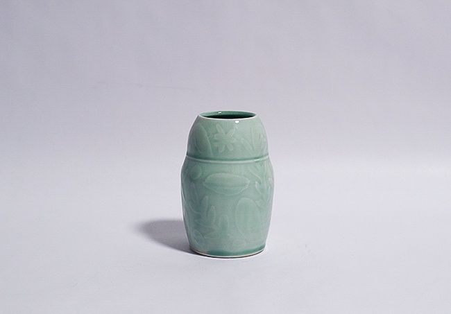 Leafbud Vase: Green, Stephanie Dukat
