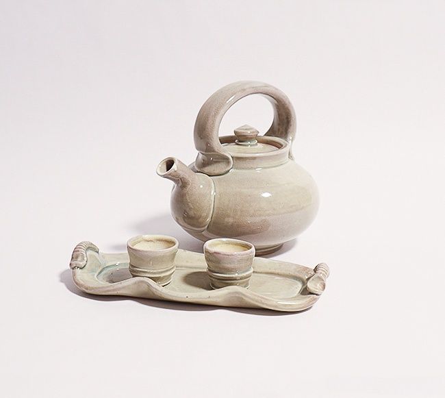 Saki Set: 2 Cups w/Plate- Eric Hoefer