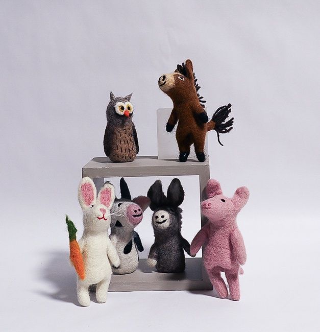 Finger Puppet: Barnyard Bunch, The Winding Road