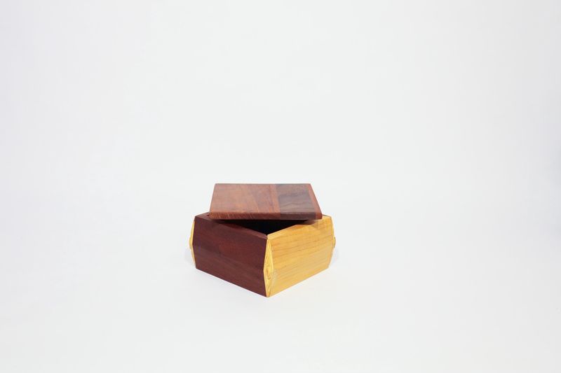 Dwain Naragon, Small Box #35