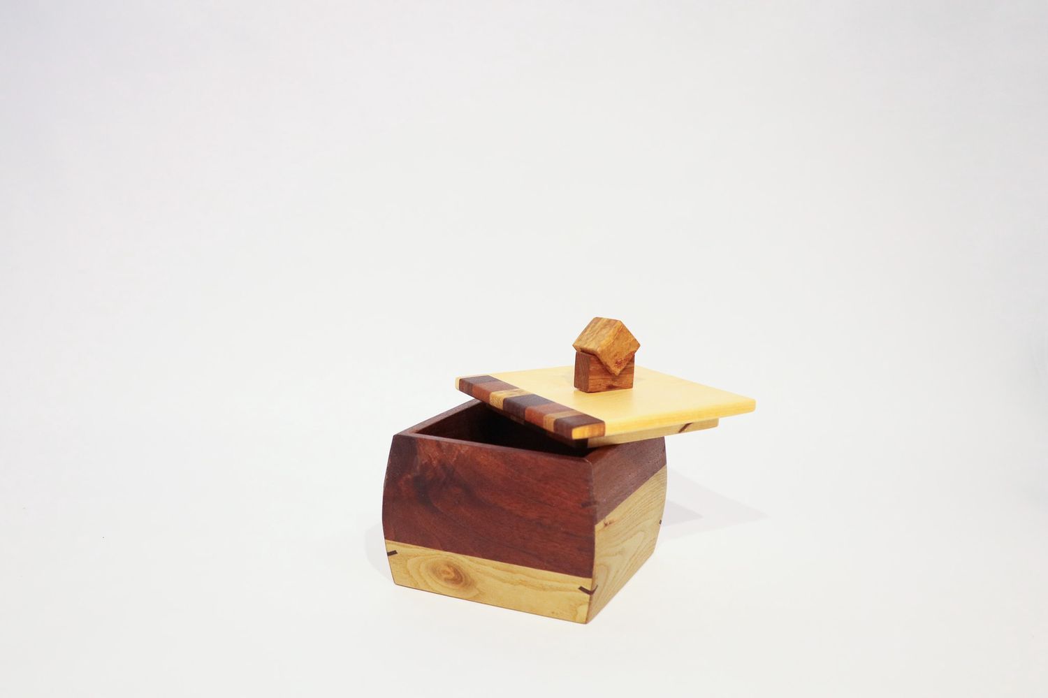 Dwain Naragon, Medium Box #37
