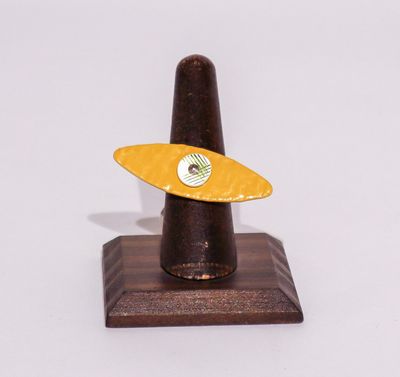 Mustard Canoe Ring, Kelly Miller