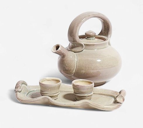 Saki Set: 2 Cups w/Plate- Eric Hoefer