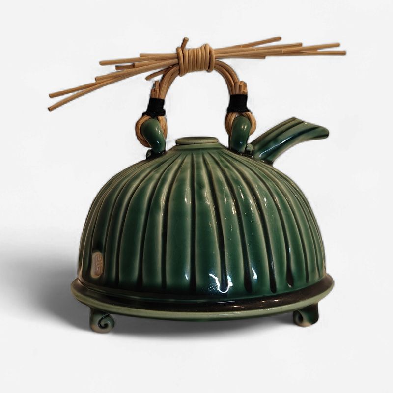Fong Choo Teapot Celadon/Bamboo