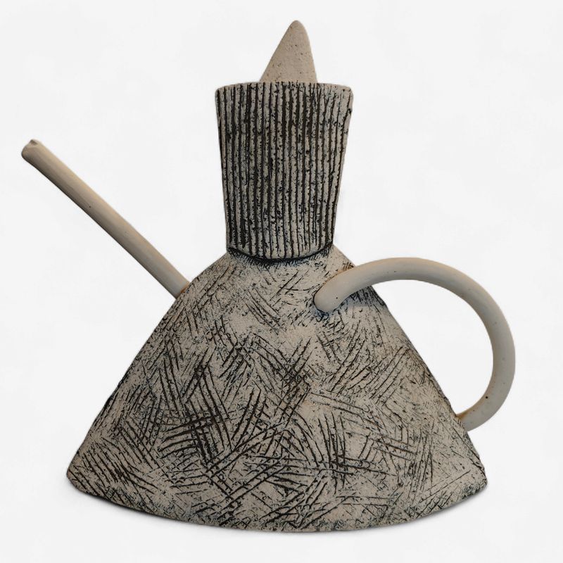 Deller Teapot Triangle white