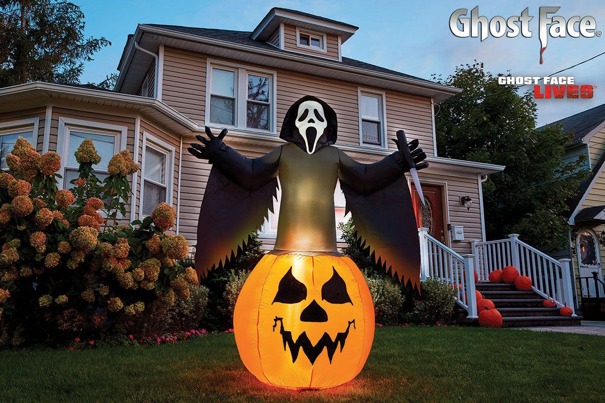 Ghost Face Inflatable Decoration 6&#39;