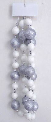Glitter Ball Garland 6&#39; White and Silver