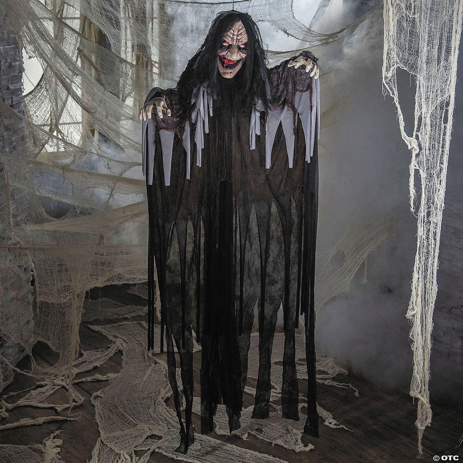 Witch in Black Cloak 6&#39; Talking Hanging with Light-Up Eyes Halloween Decoration