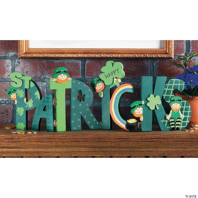 Wooden Happy St. Patrick’s Screen