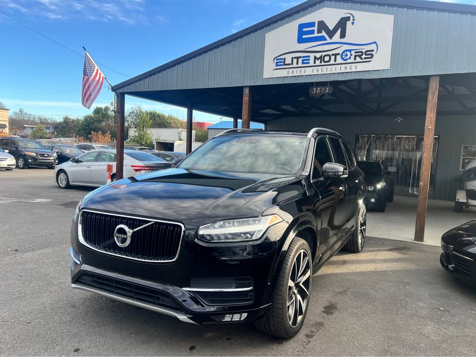 2019 Volvo XC90 Momentum's photo