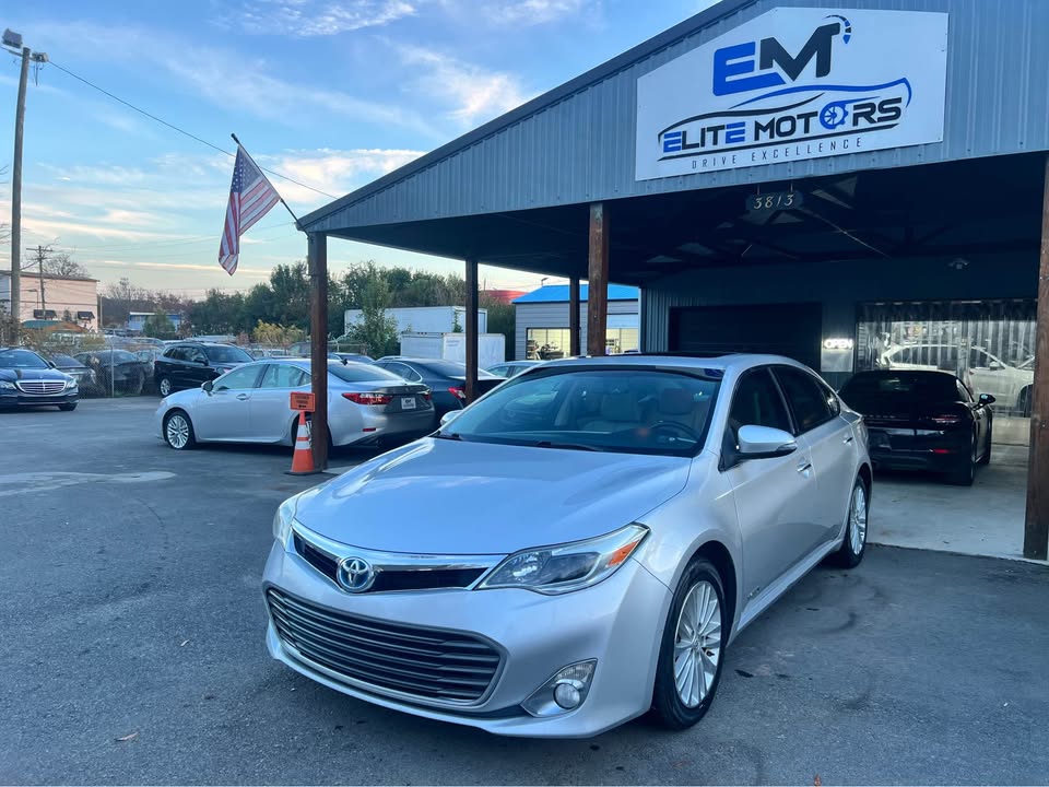 2013 Toyota Avalon XLE Touring Hybrid's photo