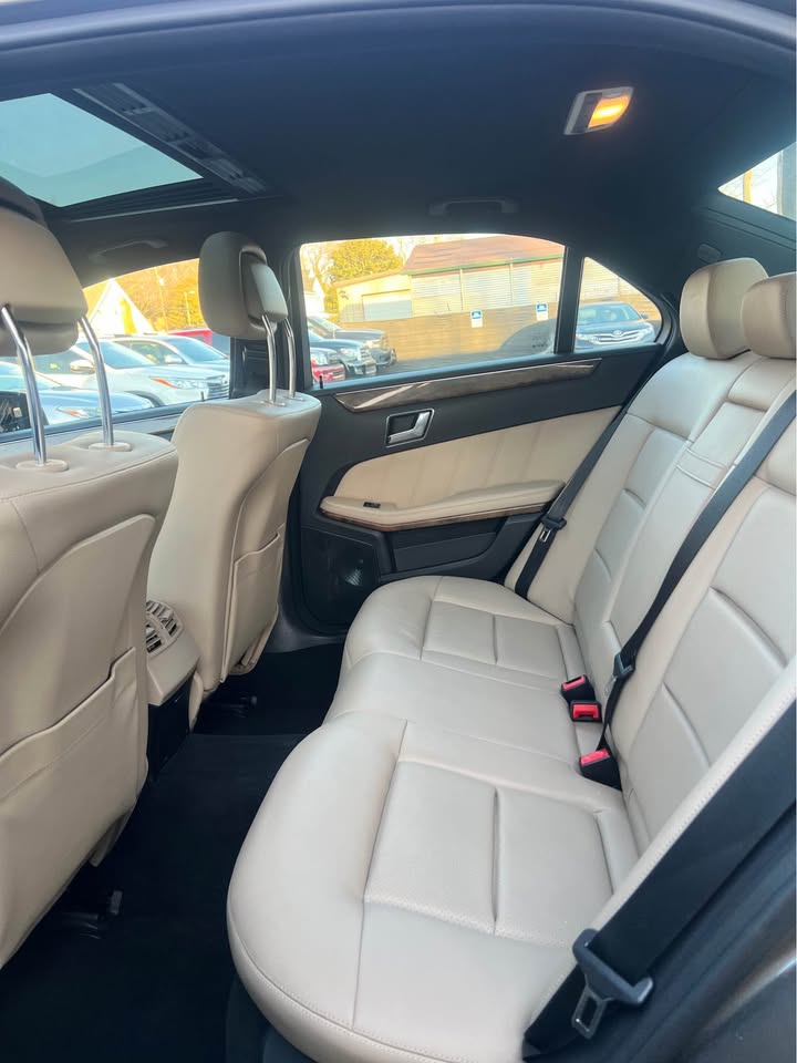 2011 Mercedes-Benz E-Class E350 Sport - Photo 8