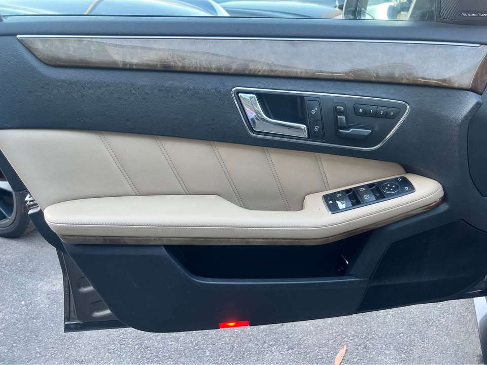 2011 Mercedes-Benz E-Class E350 Sport - Photo 10