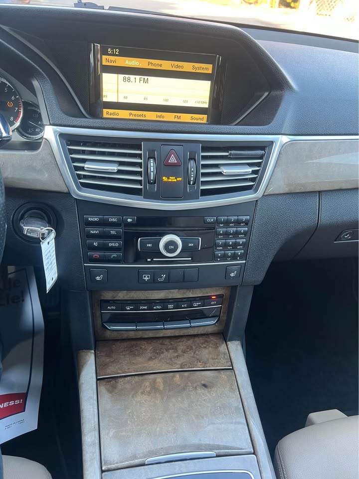 2011 Mercedes-Benz E-Class E350 Sport - Photo 11