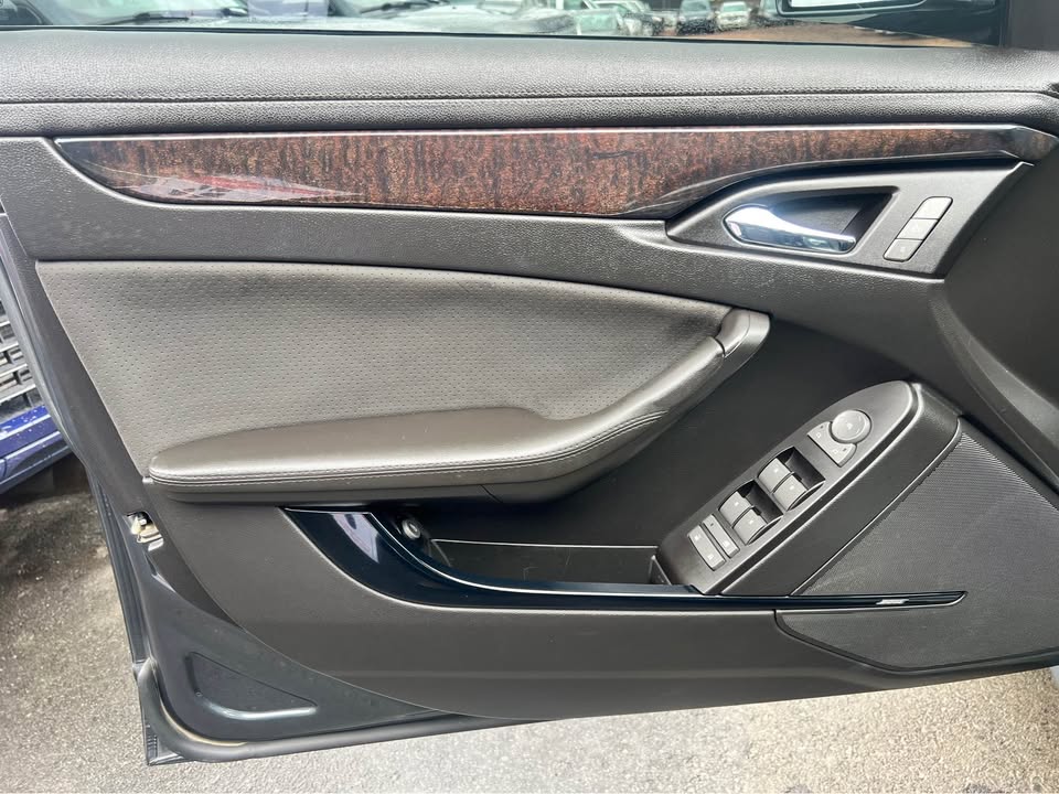 2011 Cadillac CTS V - Photo 14