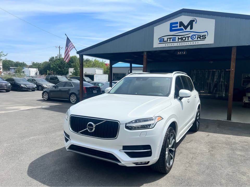 2017 Volvo XC90 Momentum