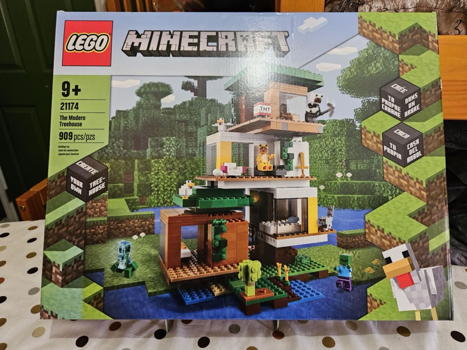 BRAND NEW! LEGO- MINECRAFT 21174 The MODERN TREEHOUSE