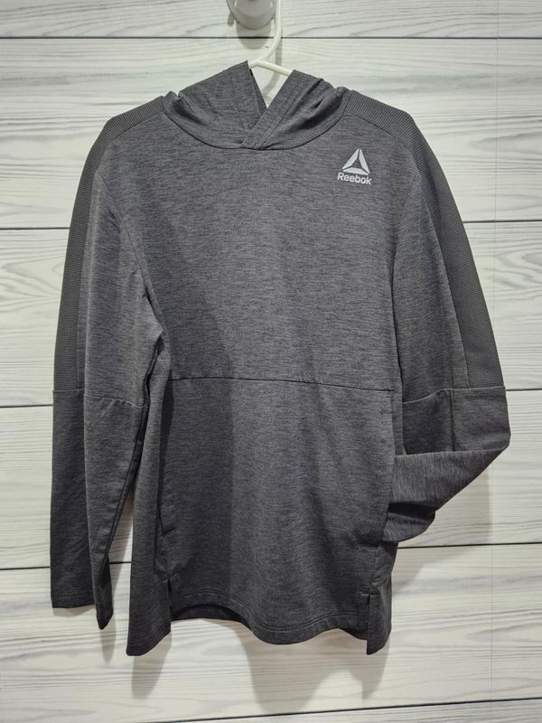 Reebok Boys Hooded Shirt Size 6-8