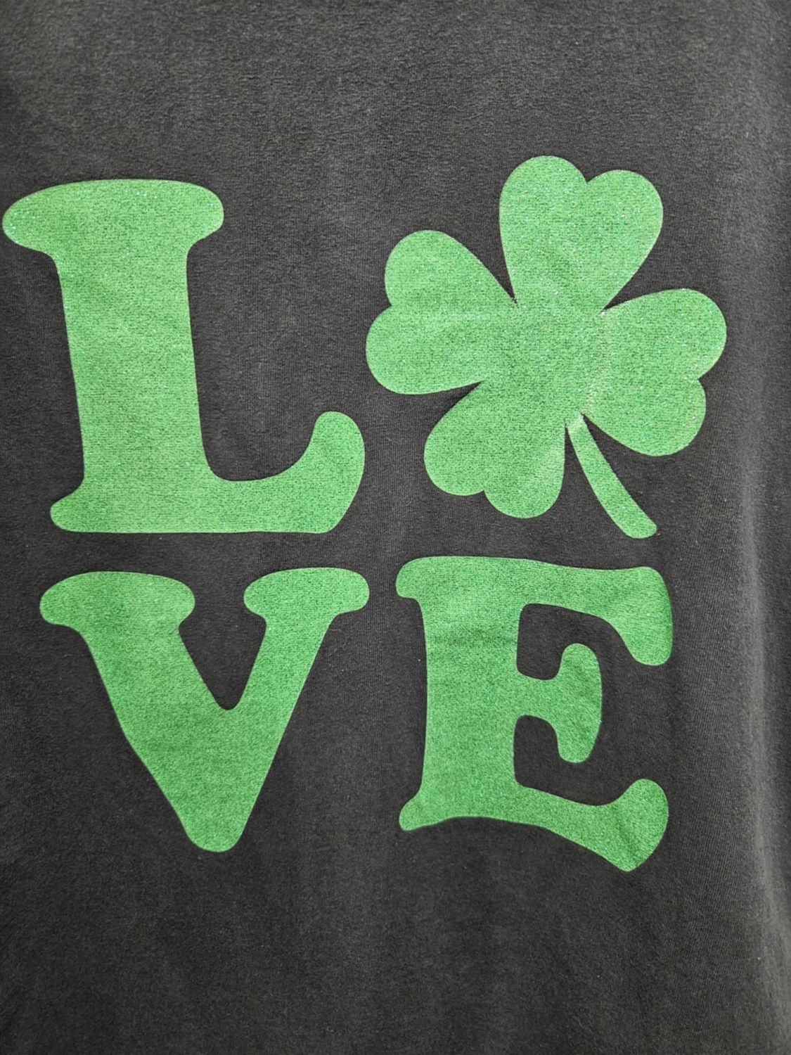 Love Shamrock Shirt (labels Missing) Sz Large