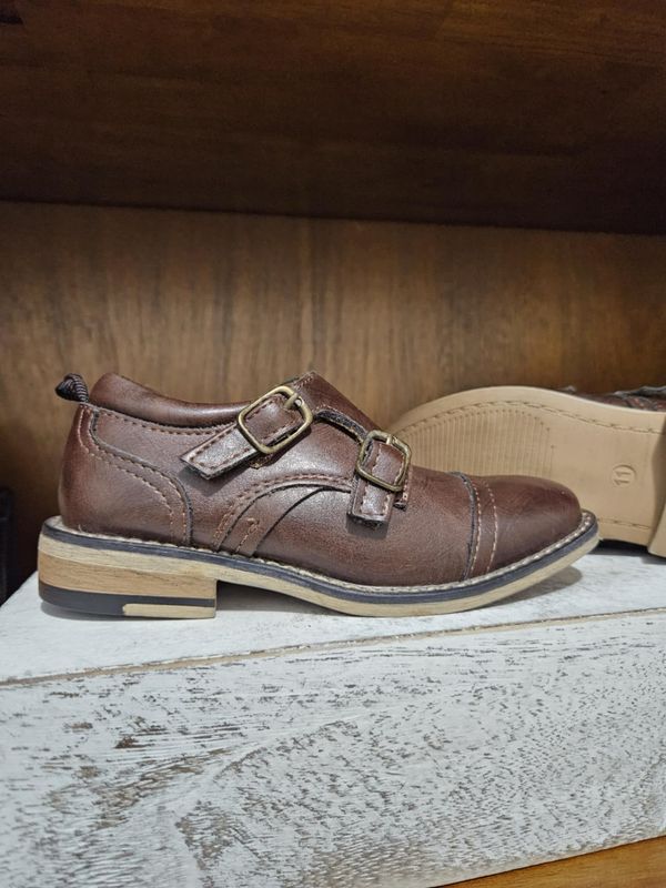 Boys Steve Madden Shoes Sz 11