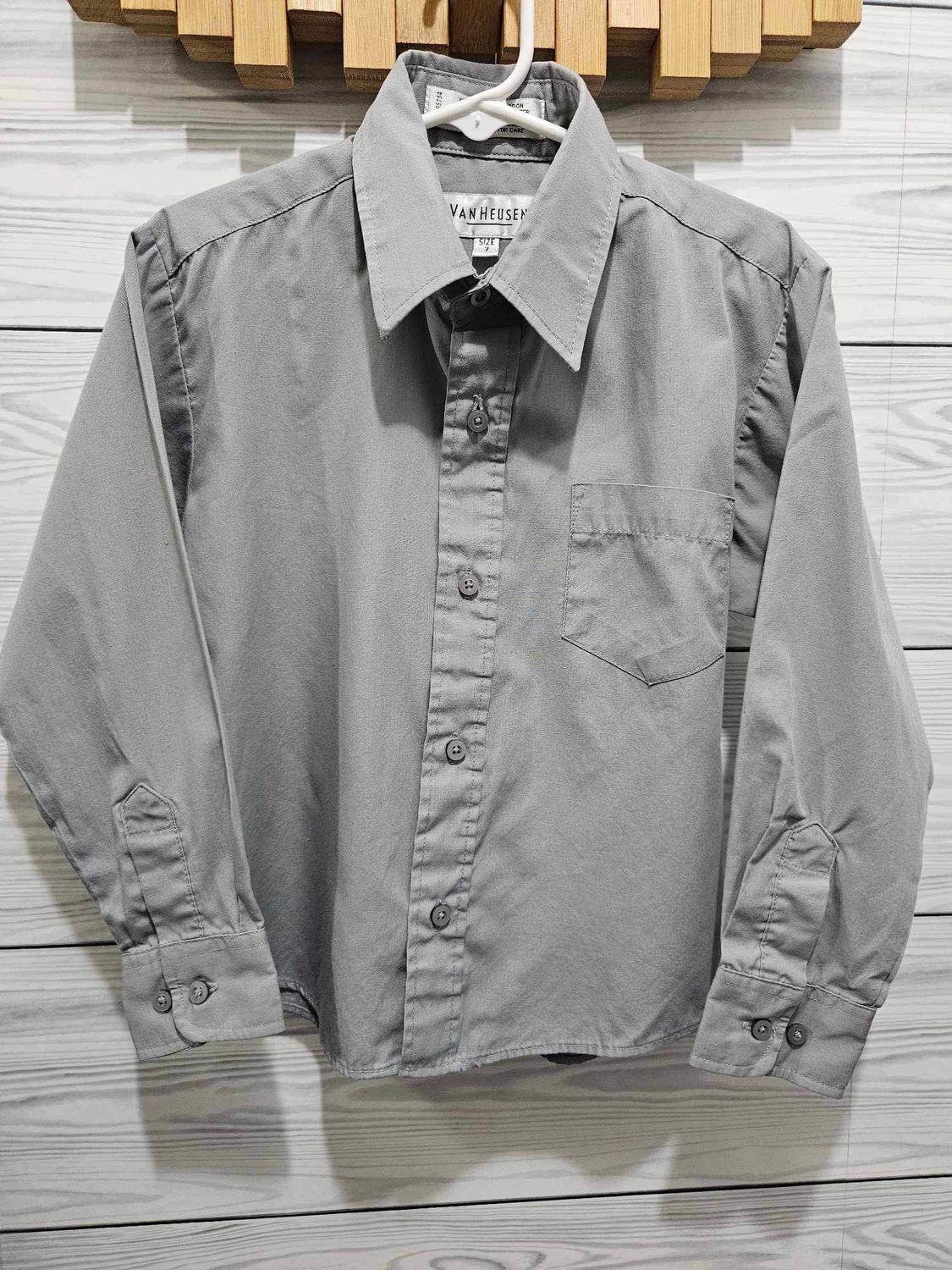 Boys Van Heusen Long Sleeve Button Up Shirt Sz 7