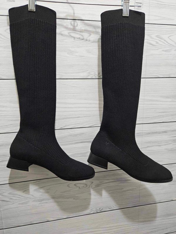 VIVAIA Tara Pro Women&#39;s Water Repellent Wool Knee-High Boots  Sz 39. 15.35” Tall. Like New, Worn ONE TIME! Full Price $199.99