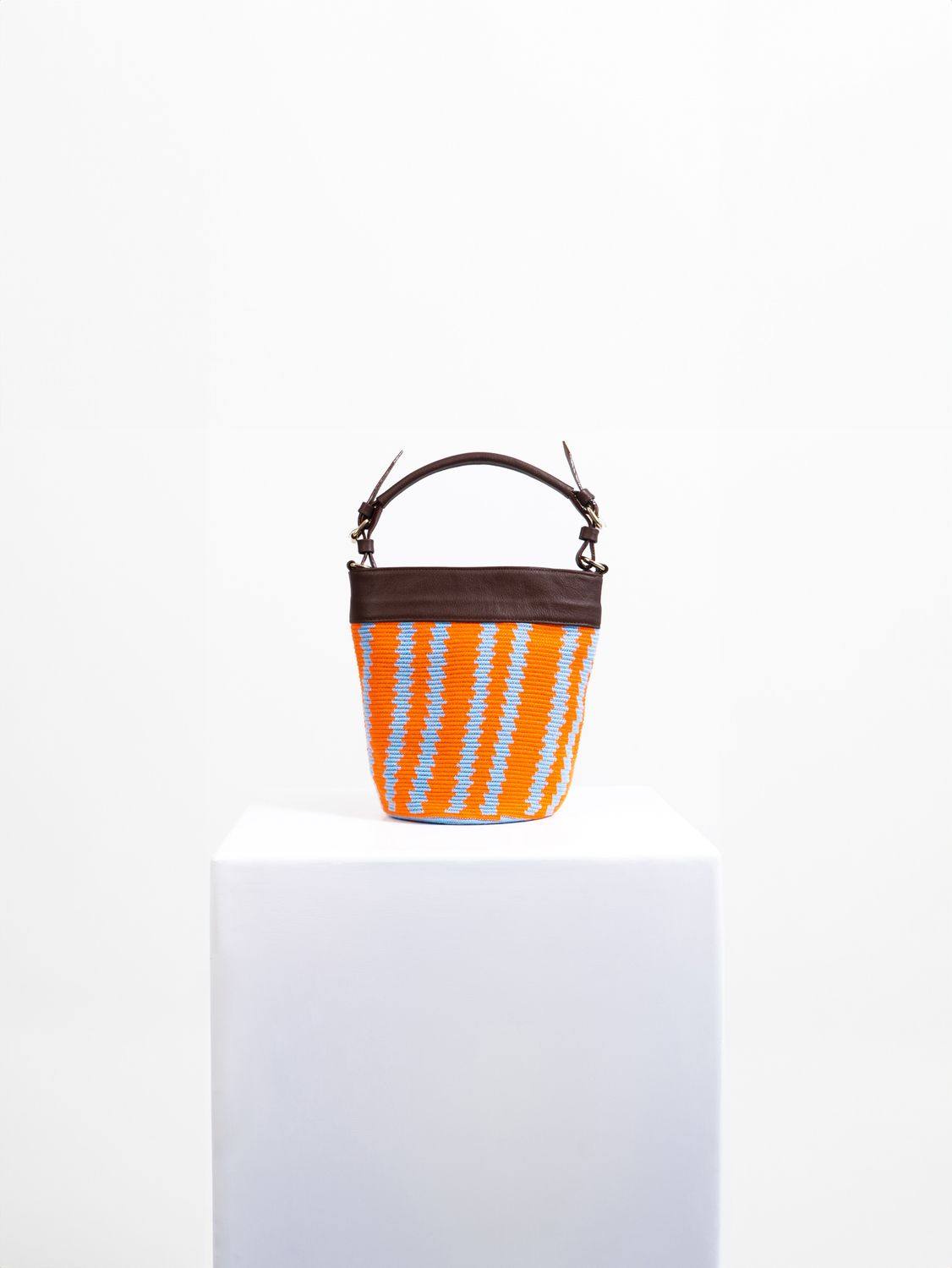 Medium Bucket Bag Andean Flame