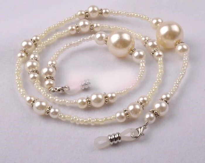 76cm Trendy Classic Pearly Beads Reading Glasses Lanyard
