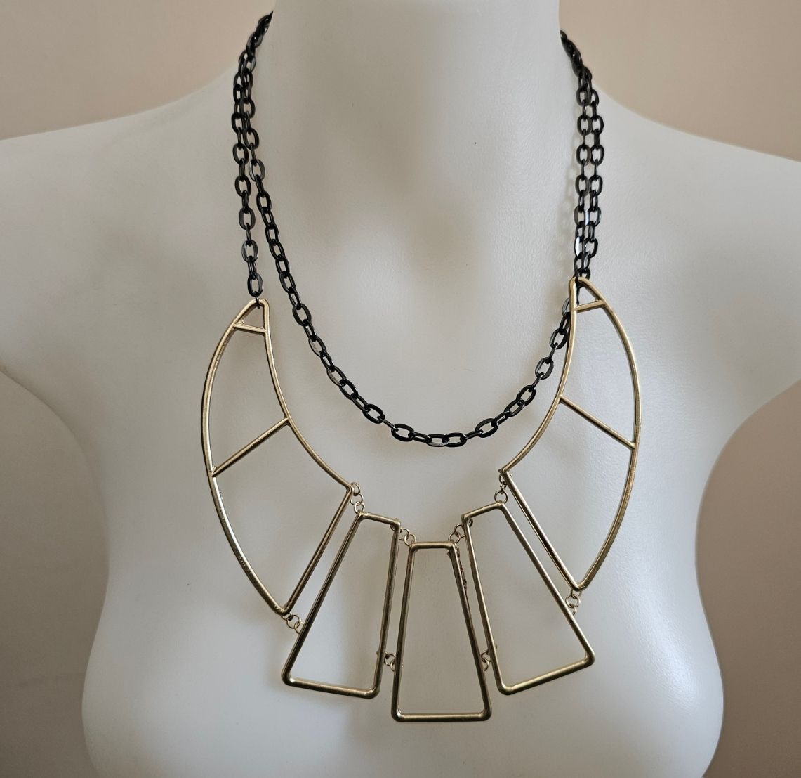 Classic Geometric Drop Necklace – Effortless Elegance for any look