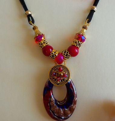 Handmade Vintage Colourful Oval Red Crystal Glass Pendant Necklace