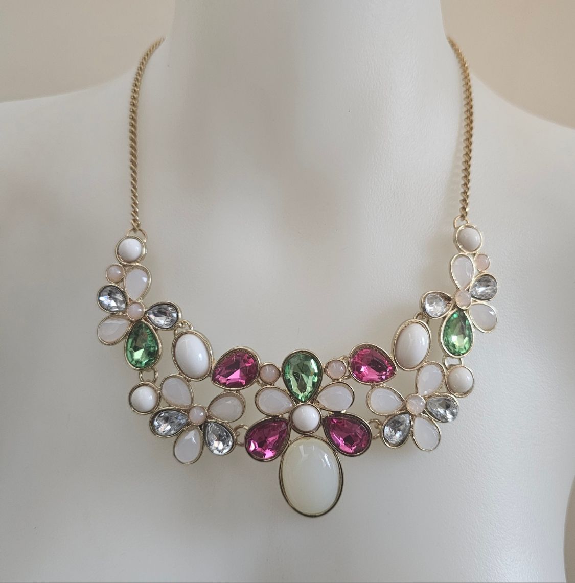 Stunning &amp; Colourful Vintage Crystal Glass Pendant Necklace