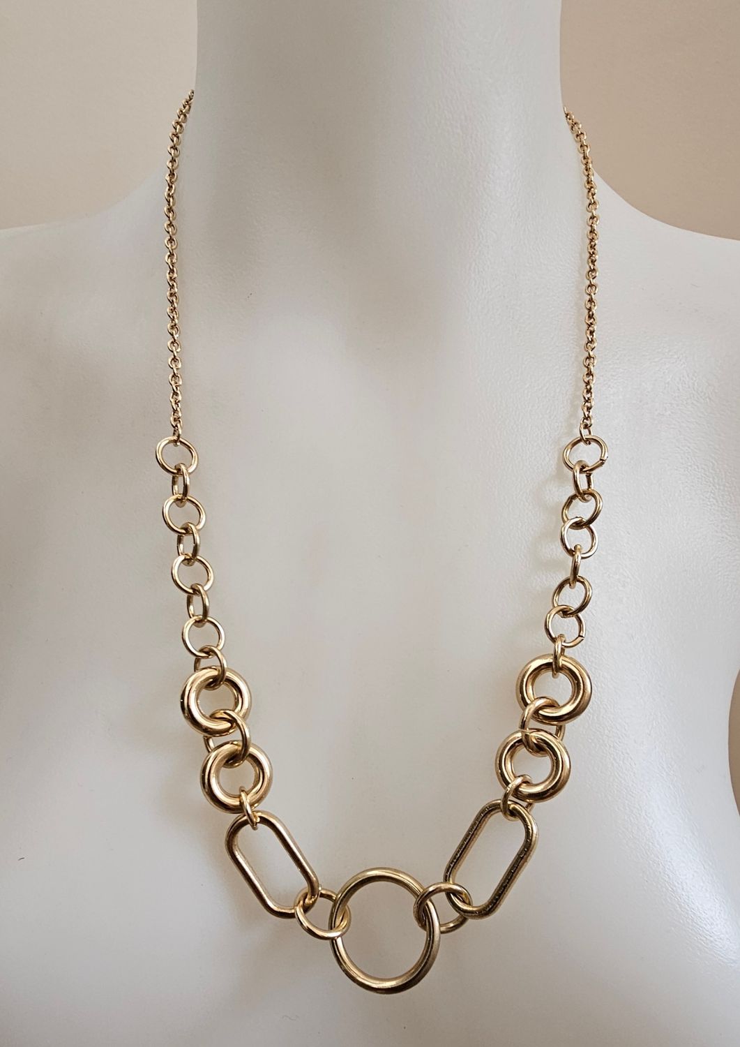 Radiate Elegance: Your Perfect Gold-Tone Statement Necklace