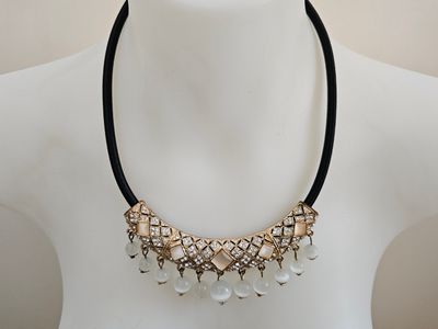 Vintage Glamour: Golden Rhinestone Necklace with Elegant Bead Drops