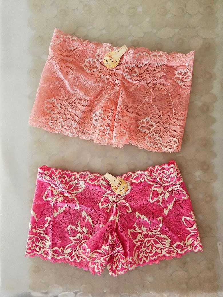Size 4 (2XS) Romantic Lace Blossom 2-Pack Petite Boyshorts + Free Gifts
