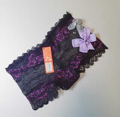 Size 10 (S) Elegant Lace Delight 3-Pack Boyshorts + Gift